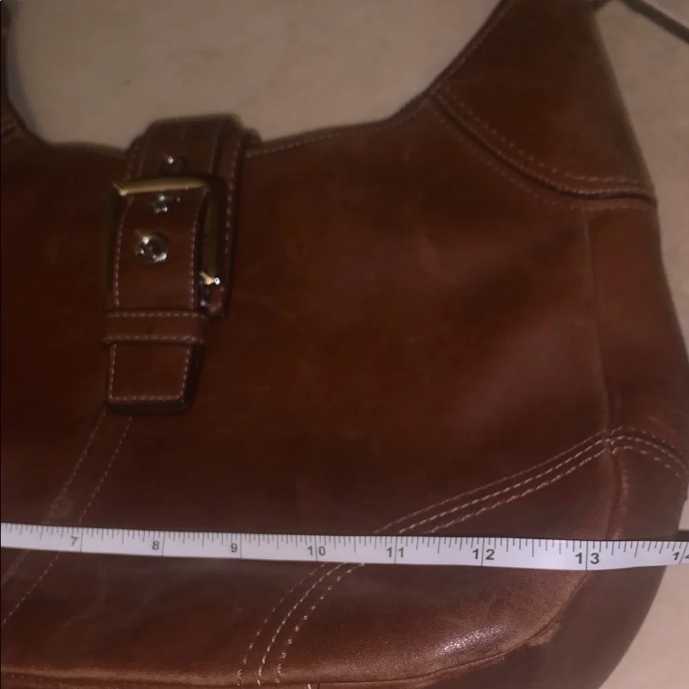 Elegant Brown Leather Shoulder Bag - Picture 6 of 9